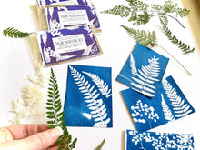 Load image into Gallery viewer, Corporate gifts, mini art kits, cyanotype kit, team bonding, stocking stuffer , mini art kit , Mini cyanotype kit