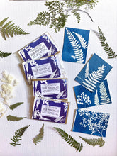 Load image into Gallery viewer, Corporate gifts, mini art kits, cyanotype kit, team bonding, stocking stuffer , mini art kit , Mini cyanotype kit